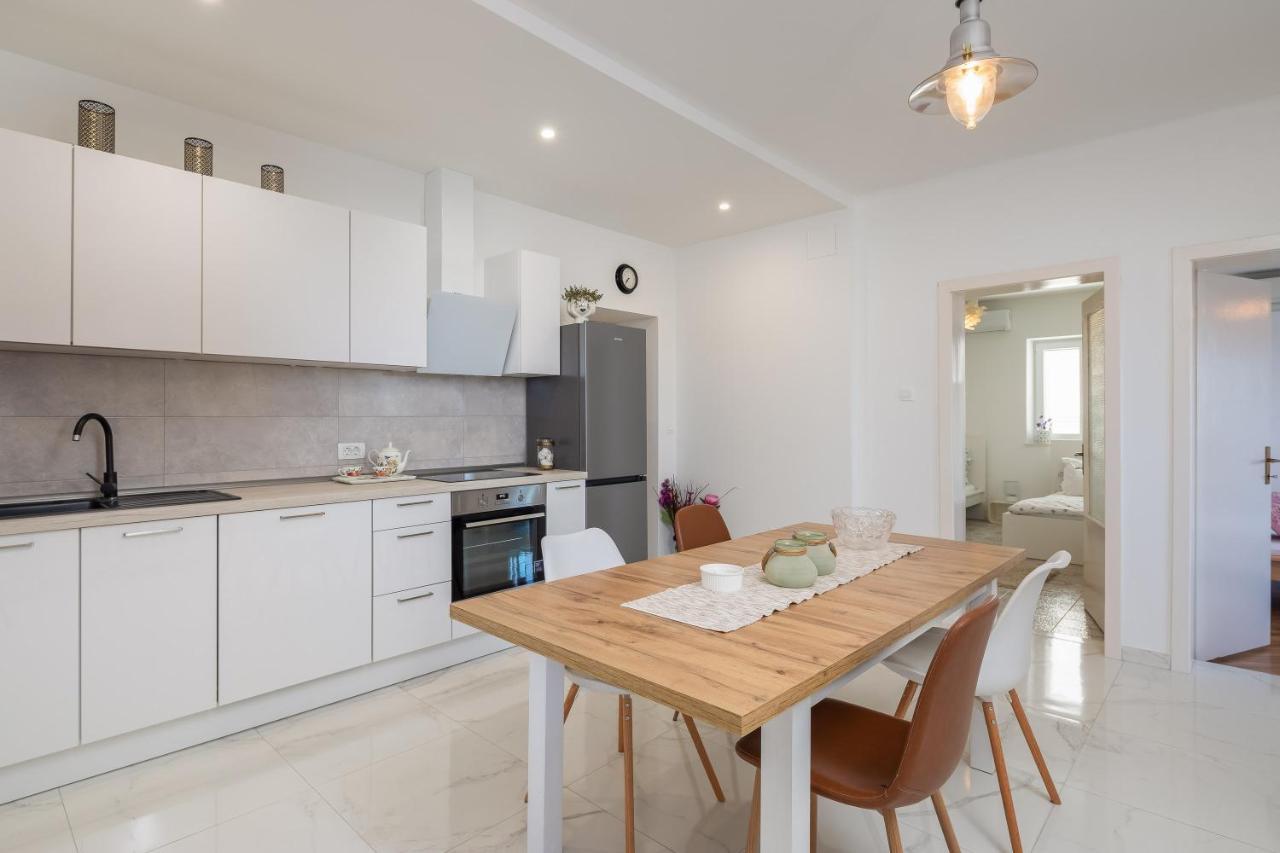 Blue Lagoon Beach Apartments 두기라트 외부 사진